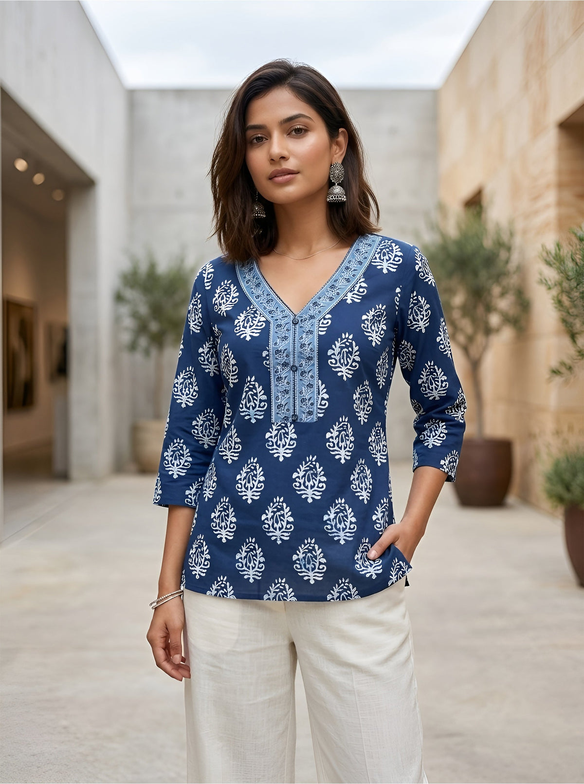 Women Blue Printed Straight Tunic