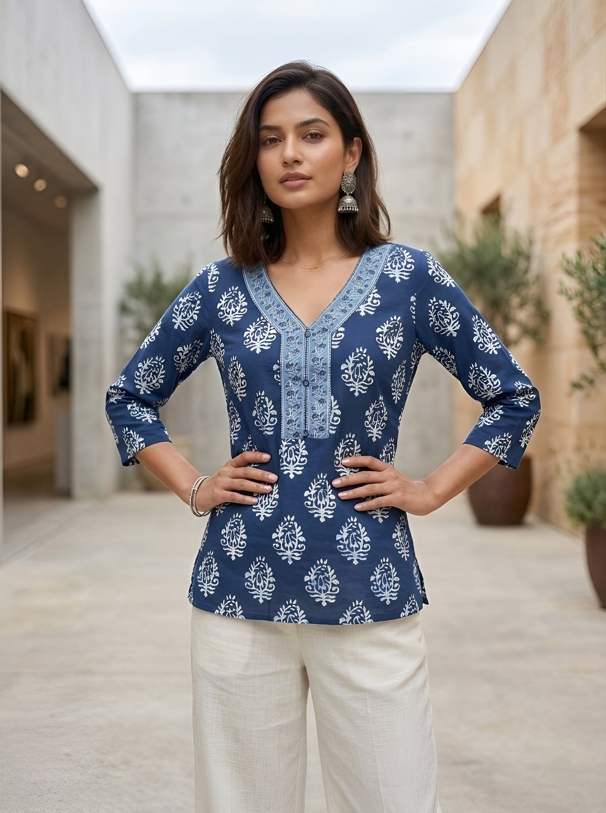Women Blue Printed Straight Tunic