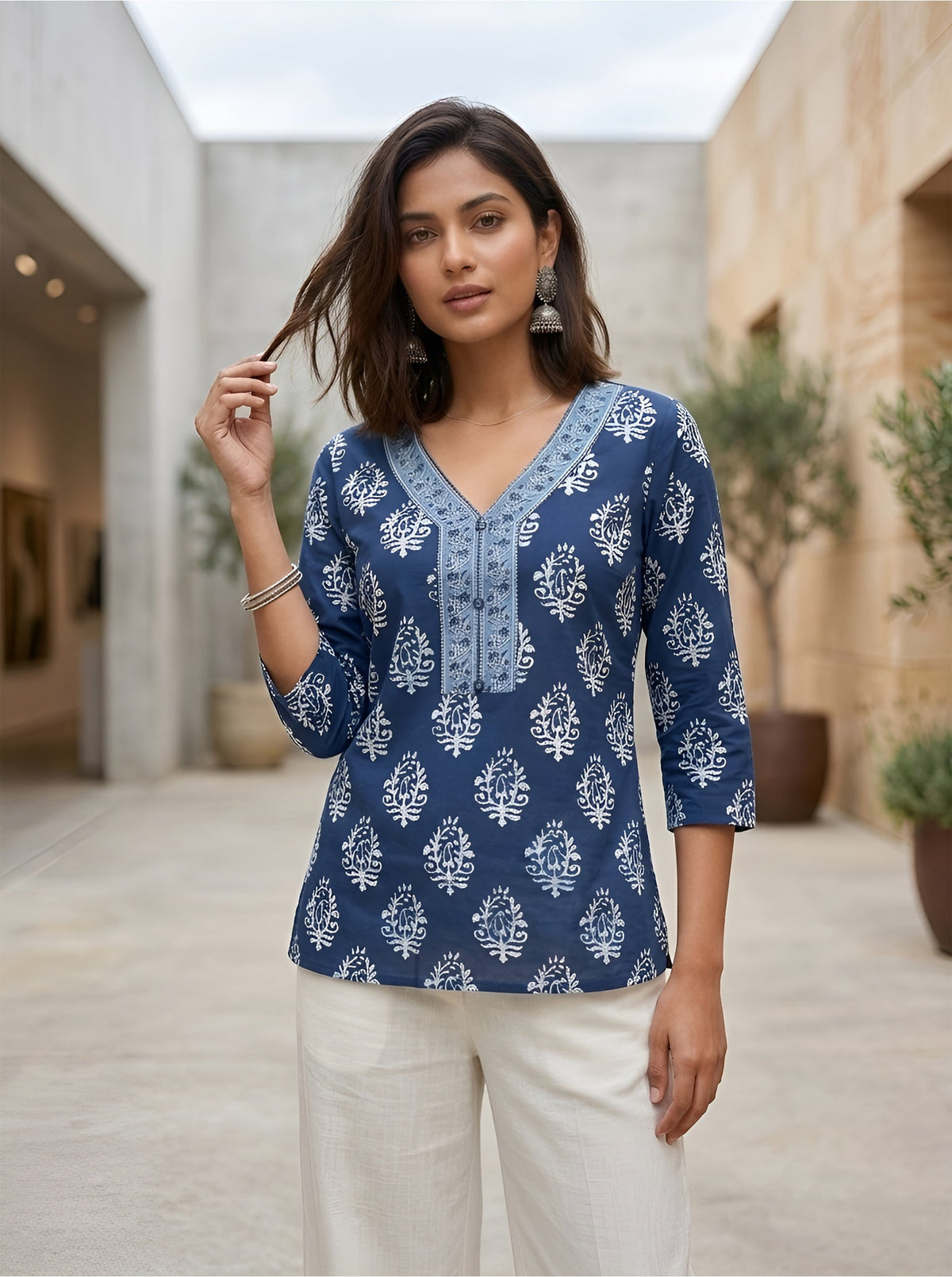 Women Blue Printed Straight Tunic