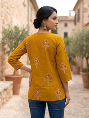 Women Yellow Printed Straight Tunic