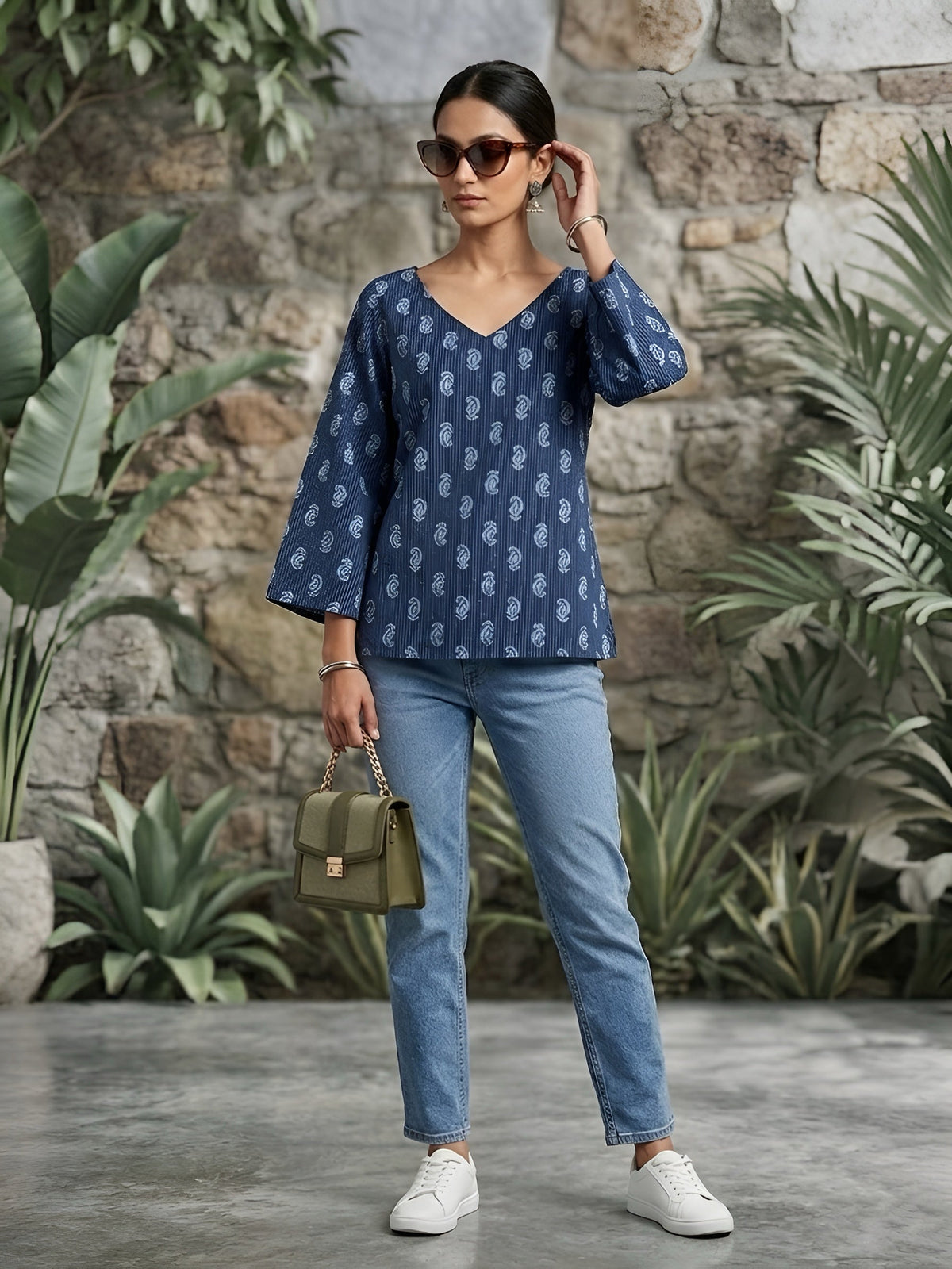 Women Blue Printed Straight Tunic