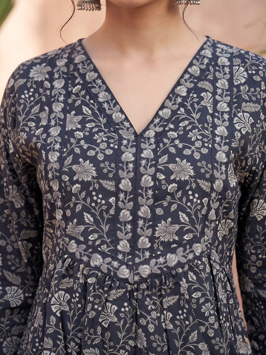 Women Black Printed Straight Tunic
