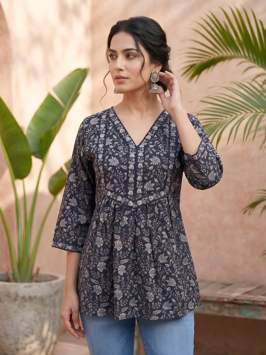 Women Black Printed Straight Tunic