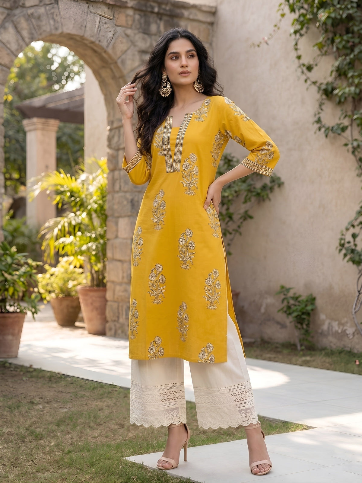 Yellow Printed Straight Kurta with Three Quarter Sleeves