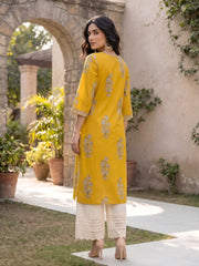 Yellow Printed Straight Kurta with Three Quarter Sleeves