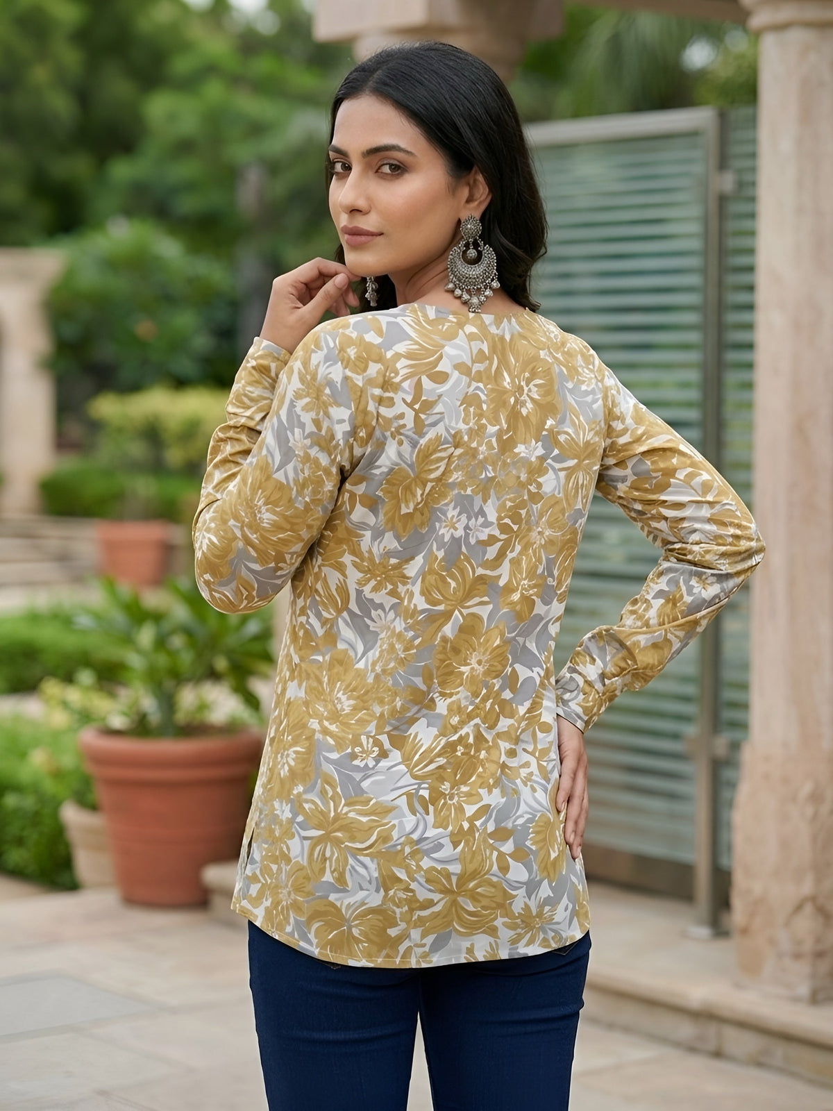 Women Yellow Printed Straight Tunic