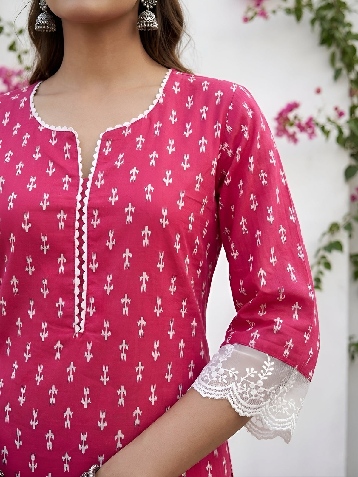 Pink Printed Straight Kurta with Three Quarter Sleeves