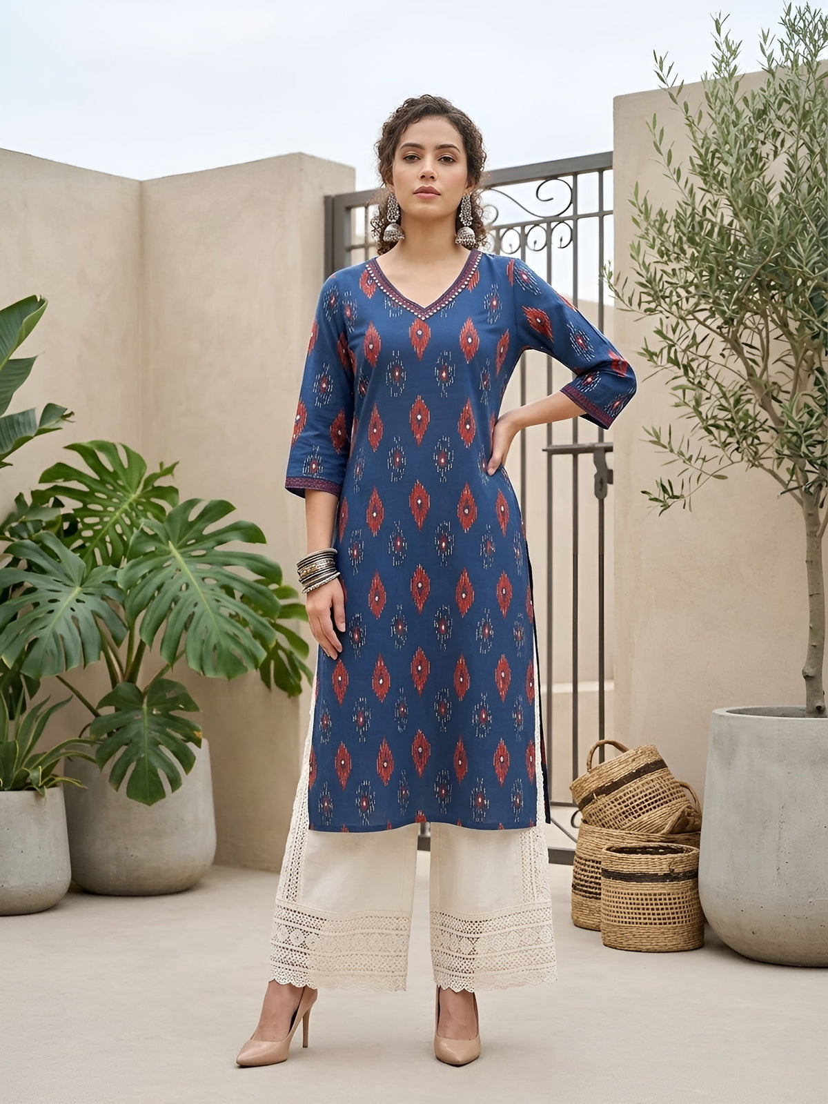 Blue Printed Straight Kurta with Three Quarter Sleeves