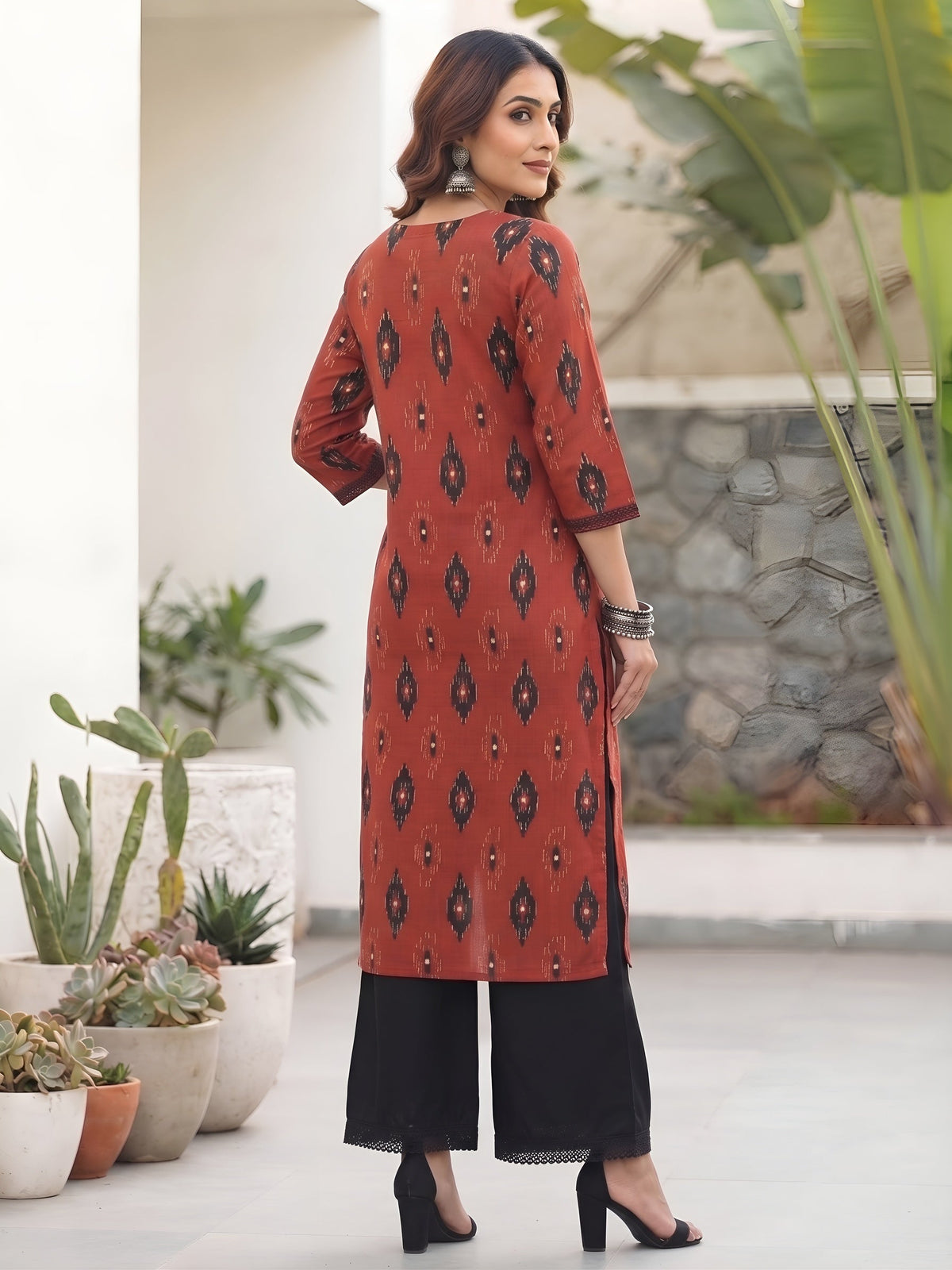 Maroon Printed Straight Kurta with Three Quarter Sleeves