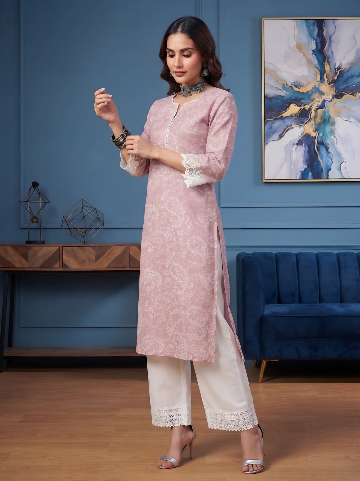 Mauve Printed Straight Kurta with Three Quarter Sleeves