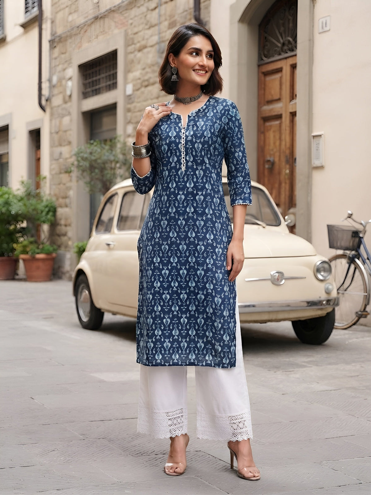 Blue Printed Straight Kurta with Three Quarter Sleeves