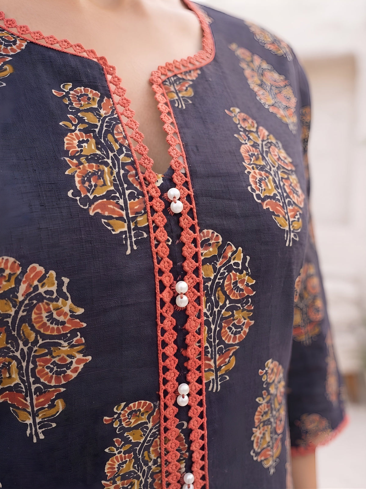 Blue Printed Straight Kurta with Three Quarter Sleeves