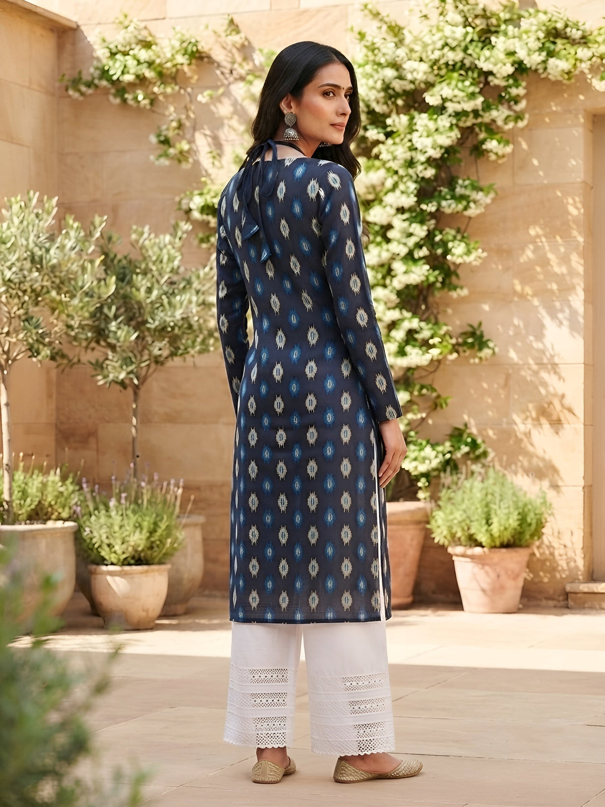 Blue Printed Straight Kurta with Three Quarter Sleeves
