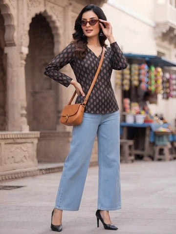 Women Black Printed Short Kurti