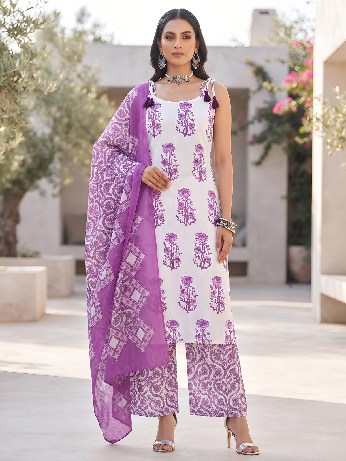Floral White Printed Straight Kurta Set With Dupatta for Women
