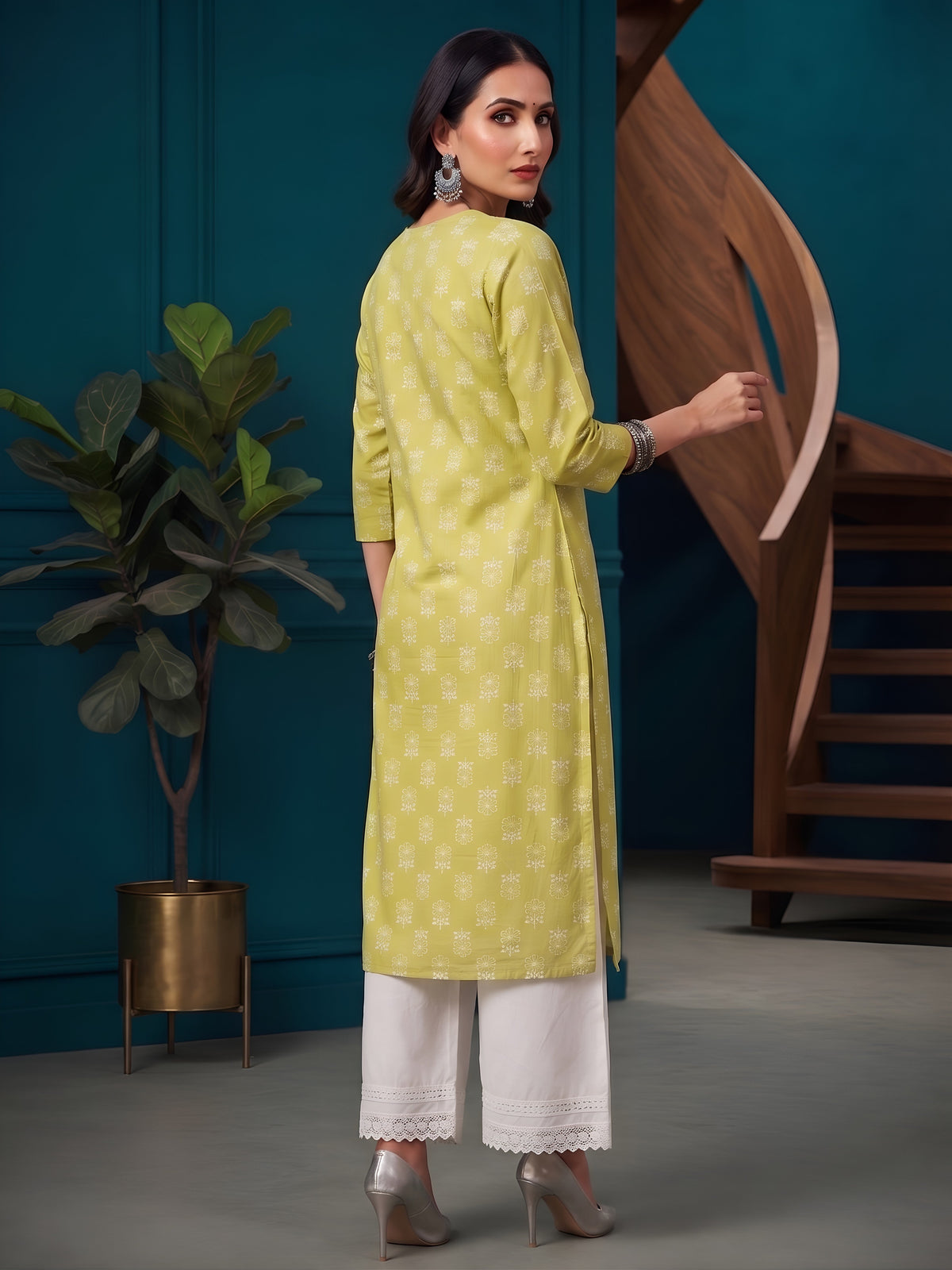 Yellow Printed Straight Kurta with Three Quarter Sleeves
