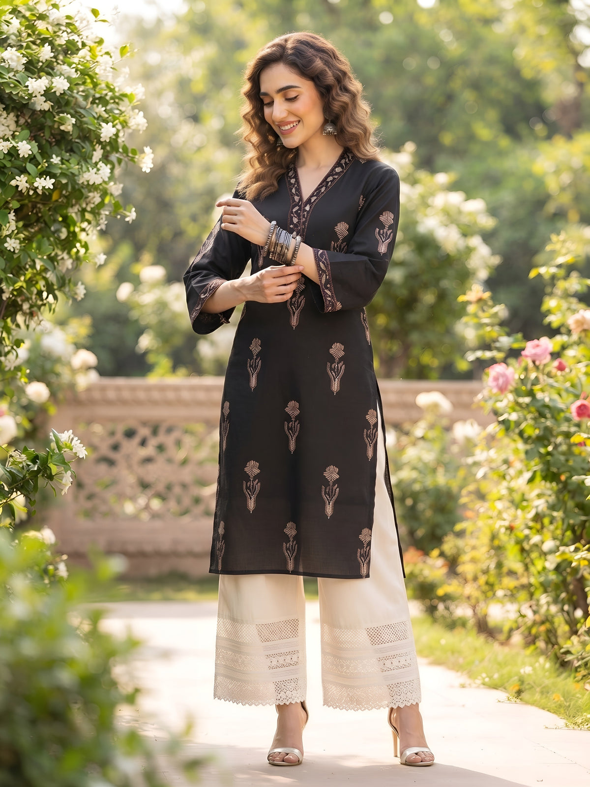 Black Printed Straight Kurta with Three Quarter Sleeves
