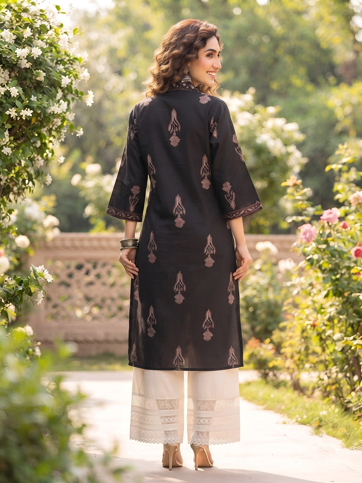 Black Printed Straight Kurta with Three Quarter Sleeves