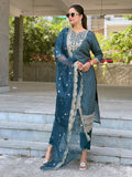 Nayra Embroidered Muslin Kurta Set