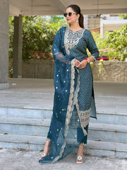 Nayra Embroidered Muslin Kurta Set