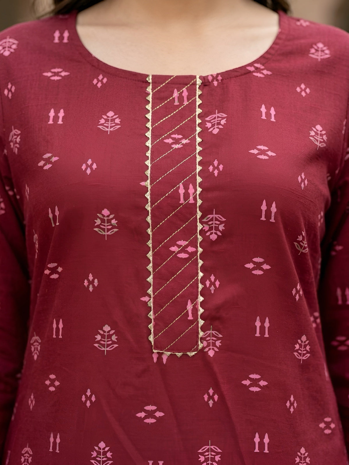 Maroon Printed Straight Kurta with Three Quarter Sleeves