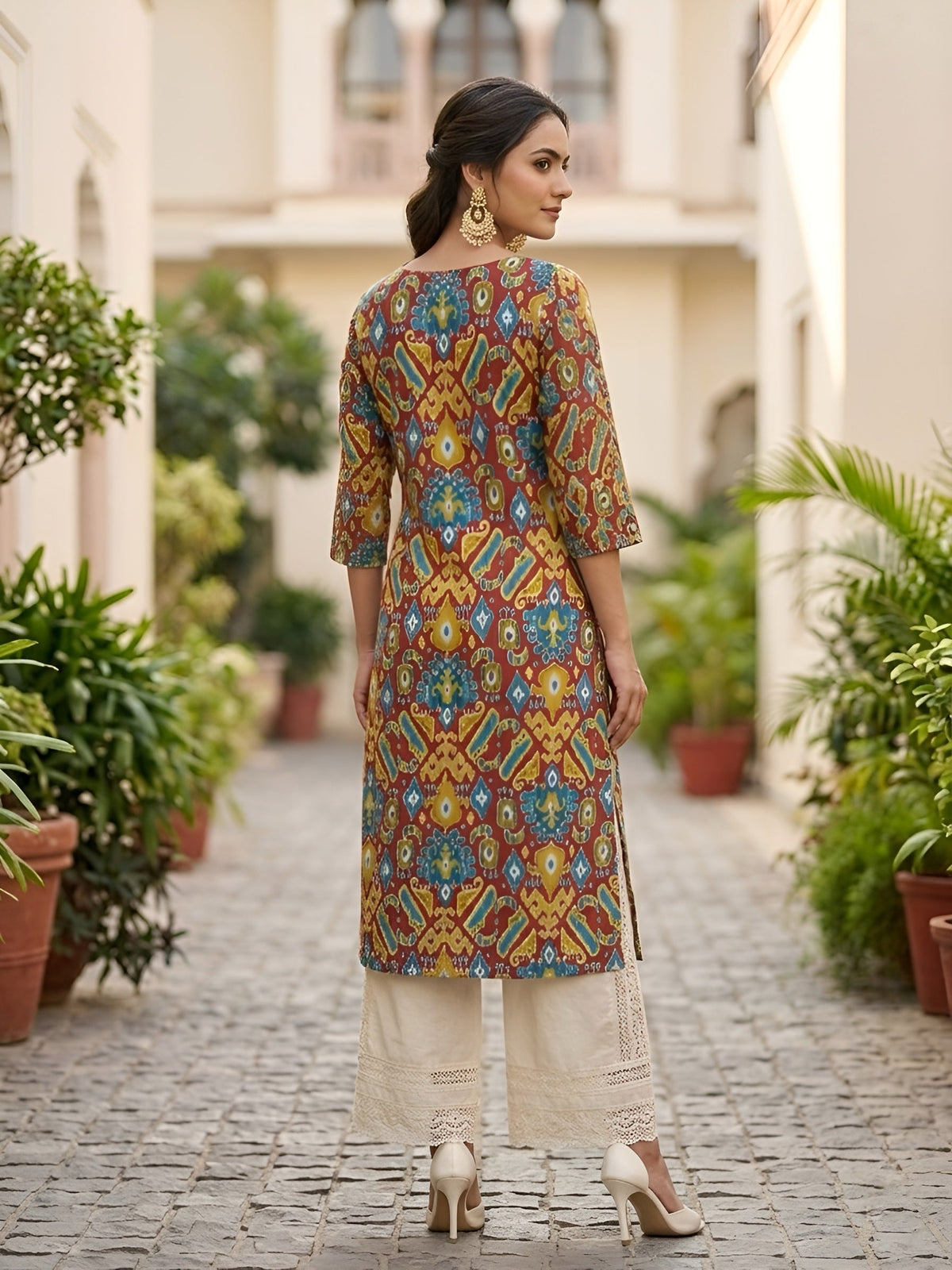 Multicolor Printed Straight Kurta with Three Quarter Sleeves
