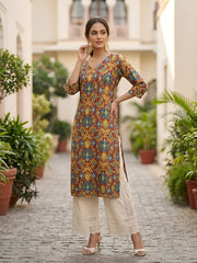Multicolor Printed Straight Kurta with Three Quarter Sleeves