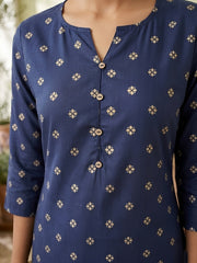 Blue Printed Straight Kurta with Three Quarter Sleeves