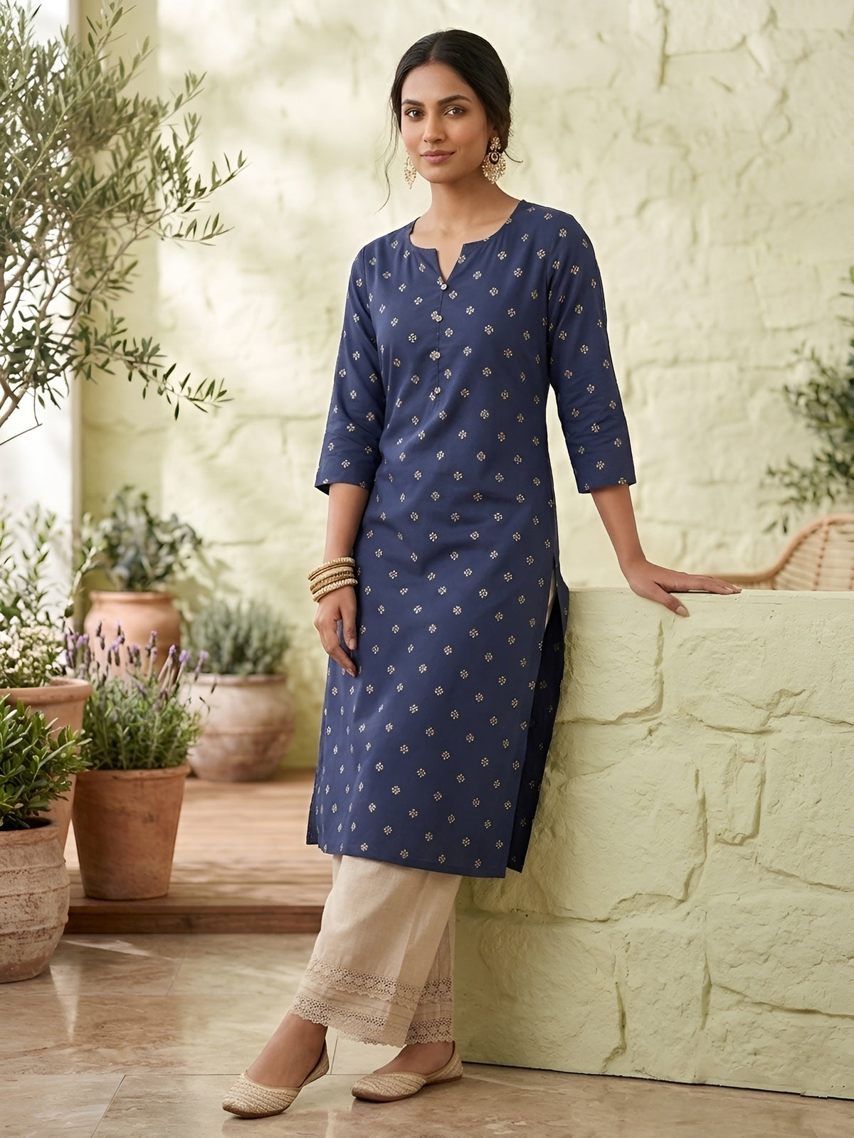 Blue Printed Straight Kurta with Three Quarter Sleeves