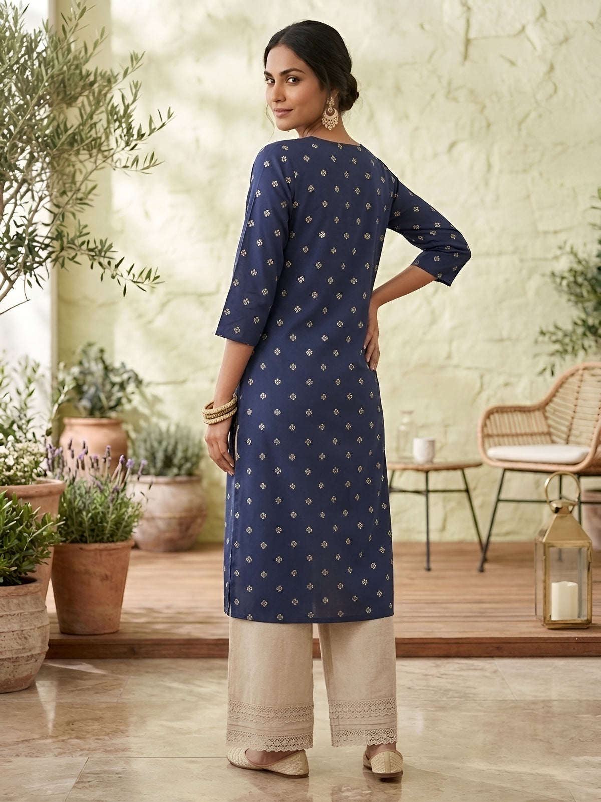 Blue Printed Straight Kurta with Three Quarter Sleeves