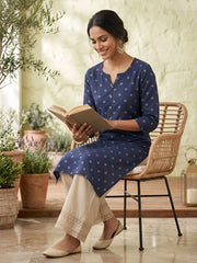Blue Printed Straight Kurta with Three Quarter Sleeves