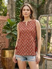 Women Maroon Printed Stylish Crop Top