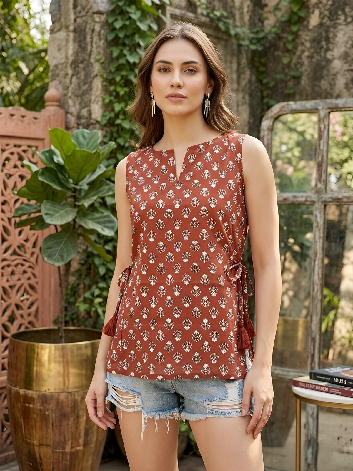 Women Maroon Printed Stylish Crop Top