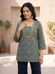Women Green Printed Straight Tunic