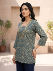 Women Green Printed Straight Tunic