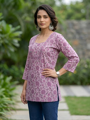 Women Lavender Printed Straight Tunic
