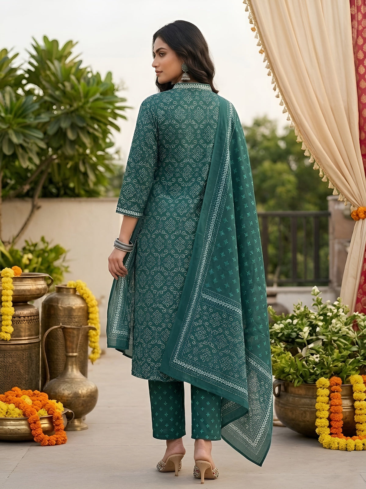 Kiya Teal Straight Kurta Set With Dupatta for Women
