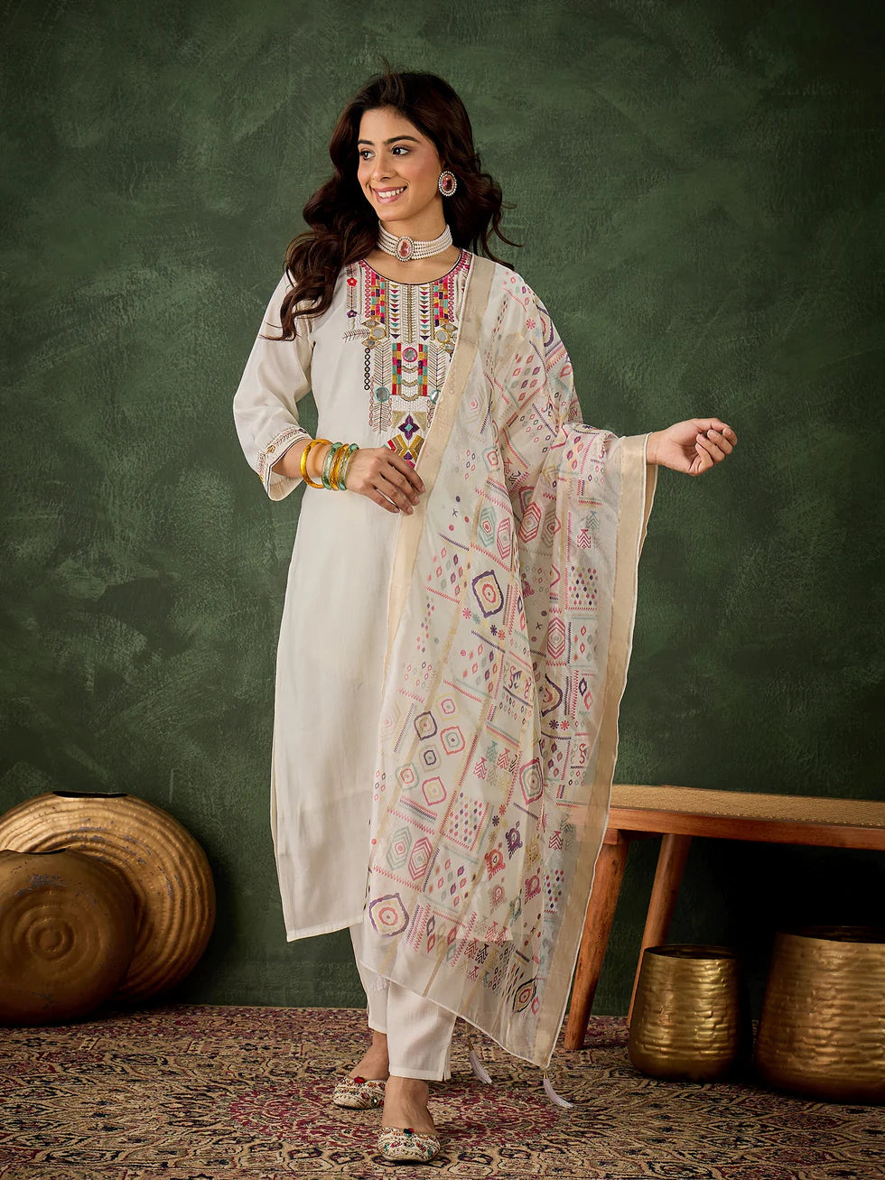 Ruhi Embroidered Kurta Set