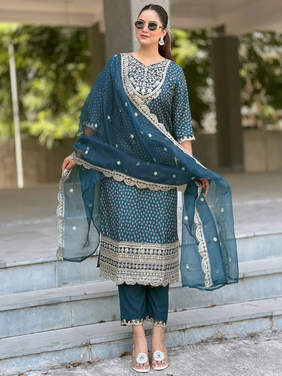 Noor Embroidered Kurta Set
