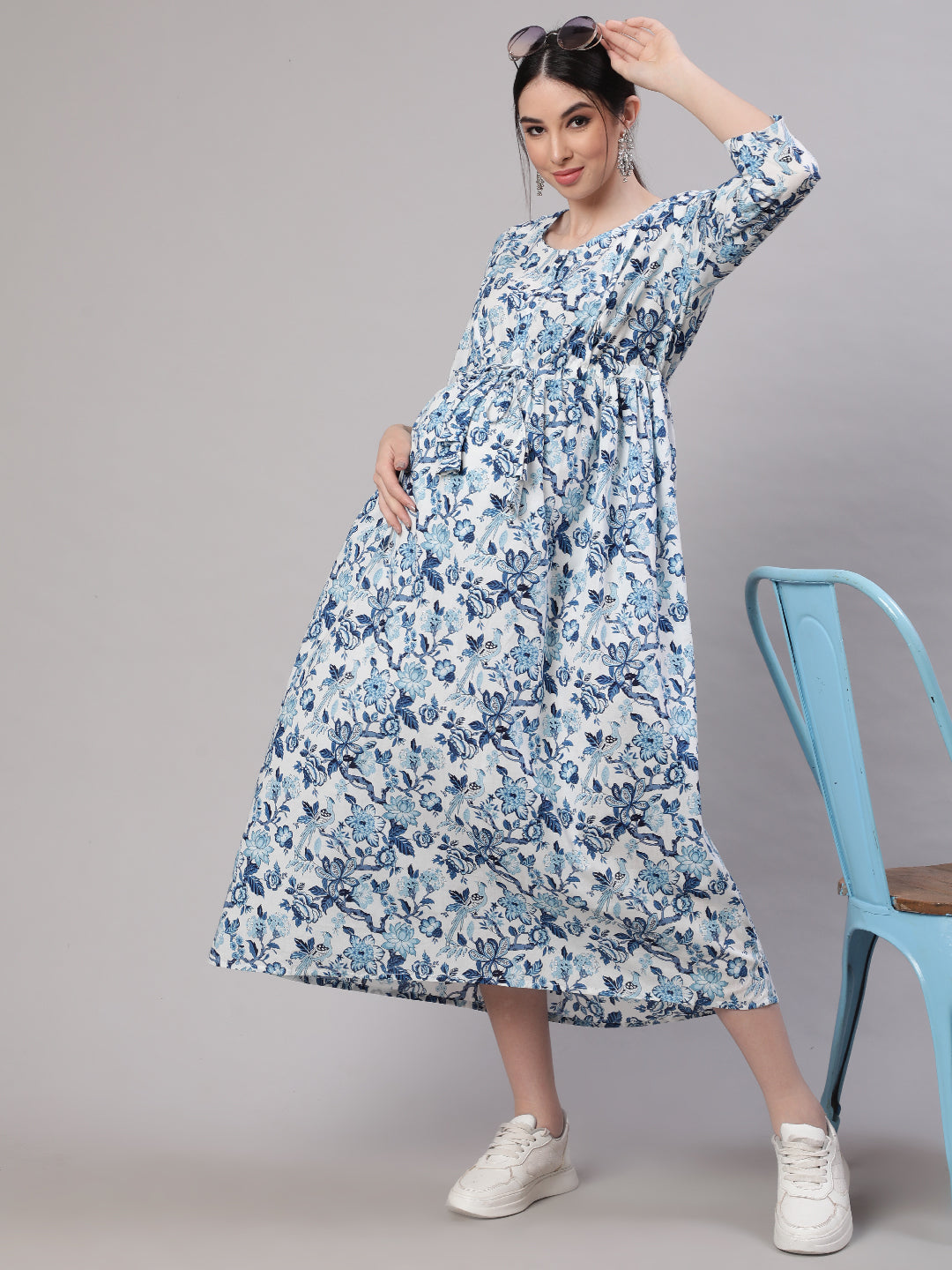 Women Off White & Blue Floral Printed Maternity Dress With Three Quarter Sleeves