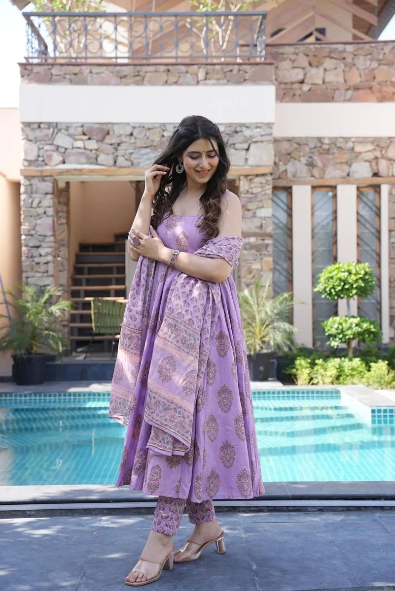 Gulnaar Heavy Digital Printed Muslin Anarkali Set