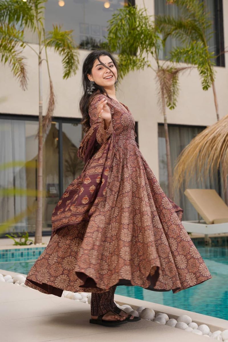 Meher Coffee Brown Heavy Mal Cotton Anarkali Set