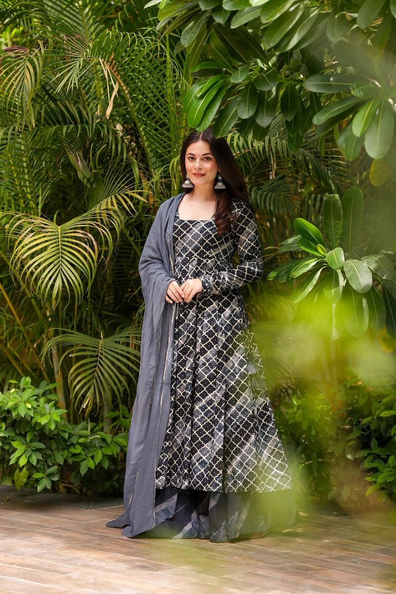 Zariya Charcoal Grey Muslin Anarkali Set