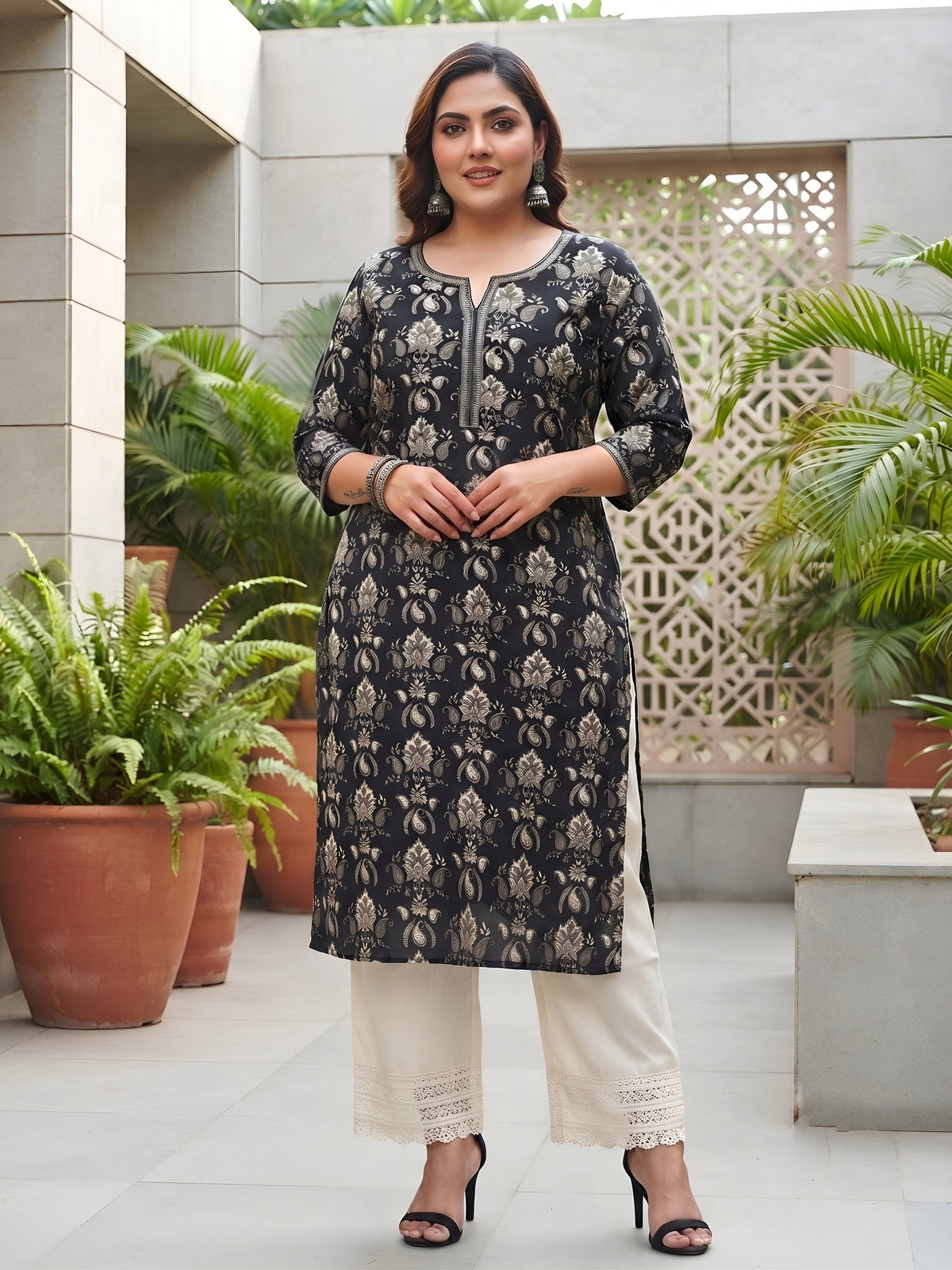 Plus Size Black Printed Straight kurta For Women