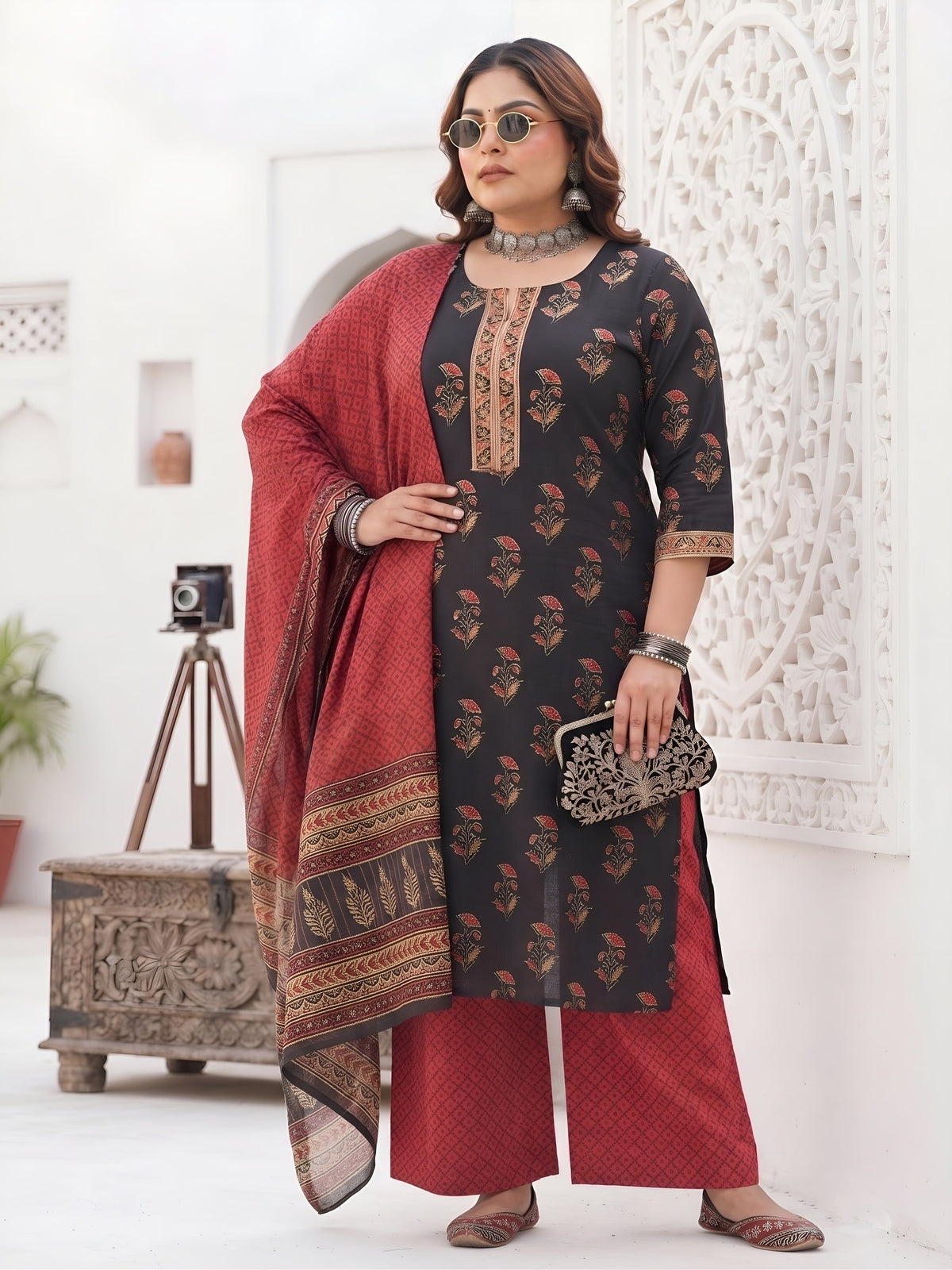Shayara Plus Size Black Straight Kurta With Palazo & Dupatta