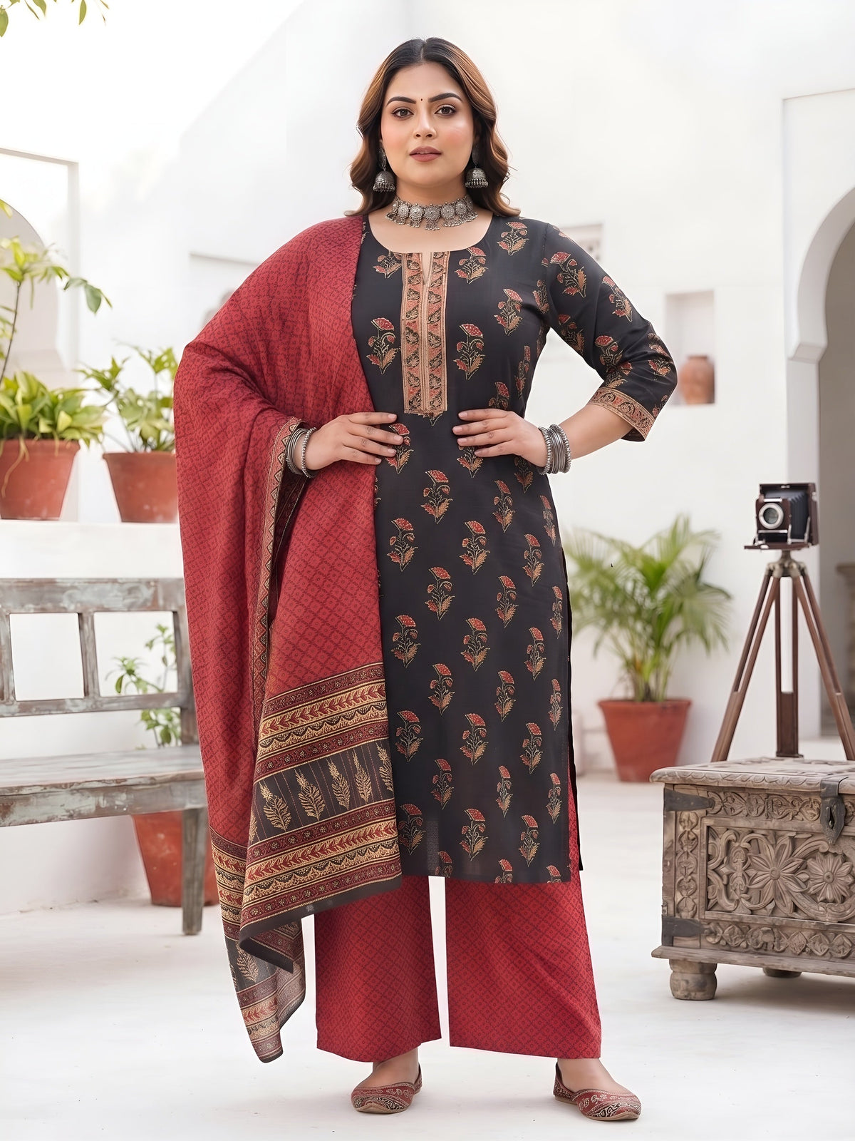 Shayara Plus Size Black Straight Kurta With Palazo & Dupatta