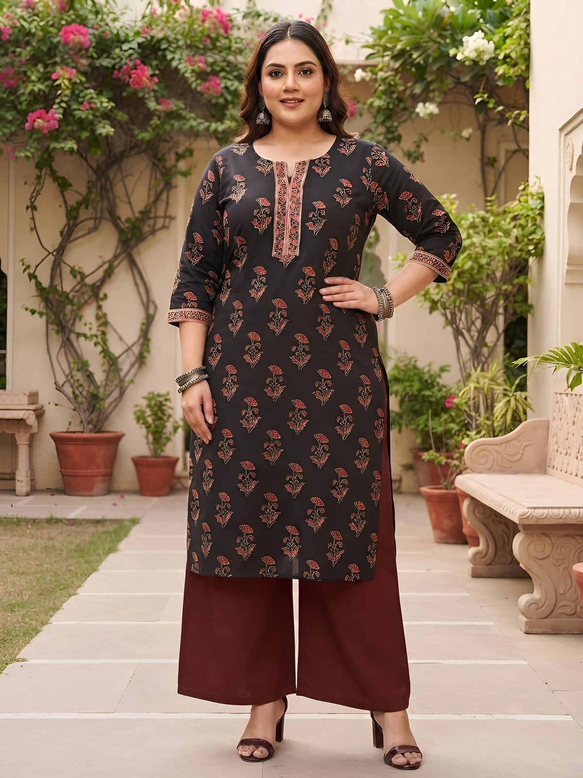 Plus Size Black Printed Straight kurta For Women