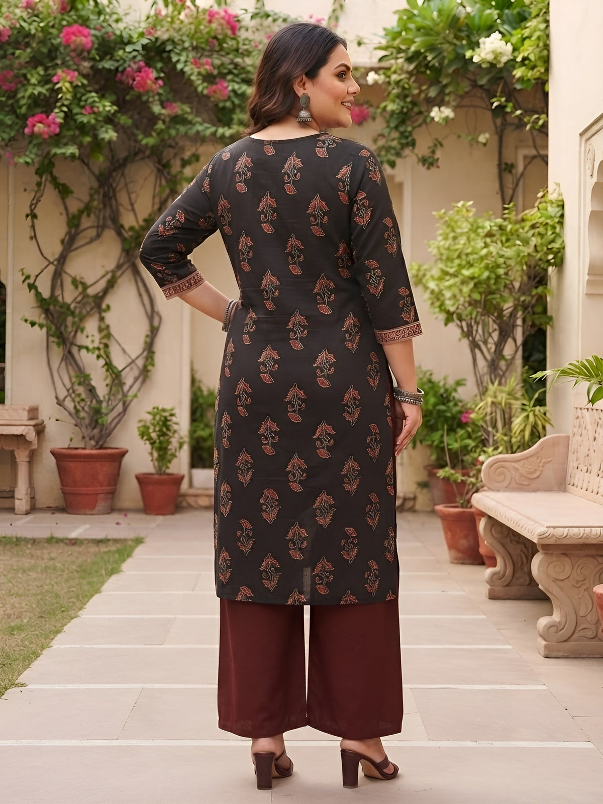Plus Size Black Printed Straight kurta For Women