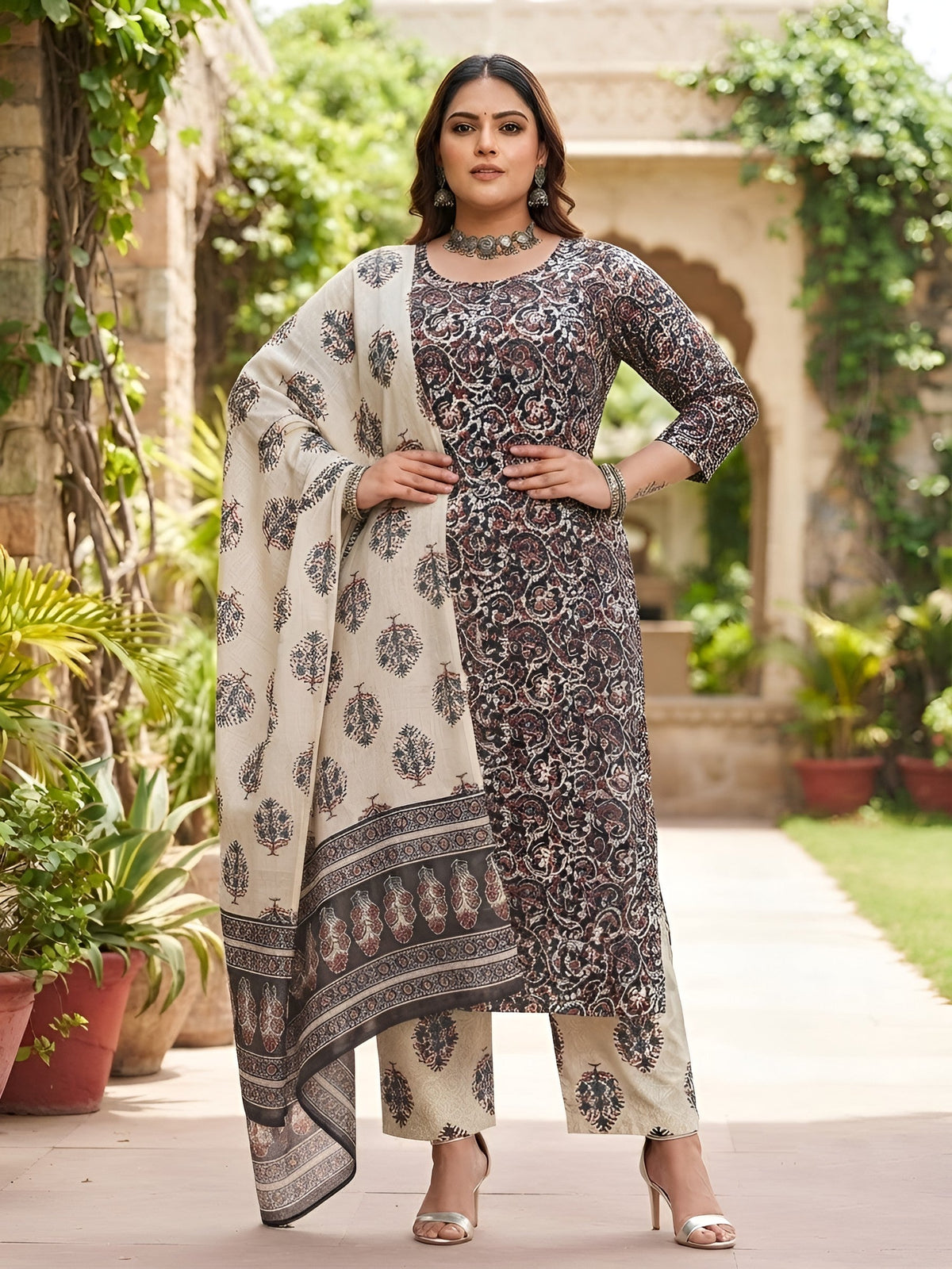 Plus Size Women Multicolor Printed Straight Kurta With Palazo & Dupatta