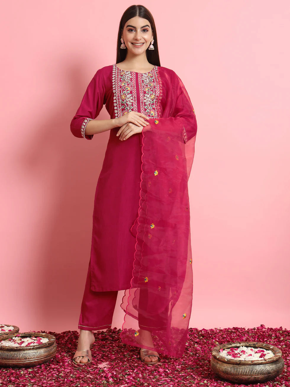 Zaria Cherry Pink Floral Embroidered Kurta Set with Organza Dupatta